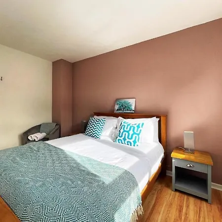 Tom Place In Mile End - 2 Double Beds, 1 Bunk Bed, Max 6, Spacious, Ideal For Families London Exterior photo