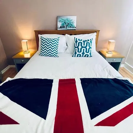 Tom Place In Mile End - 2 Double Beds, 1 Bunk Bed, Max 6, Spacious, Ideal For Families London Exterior photo